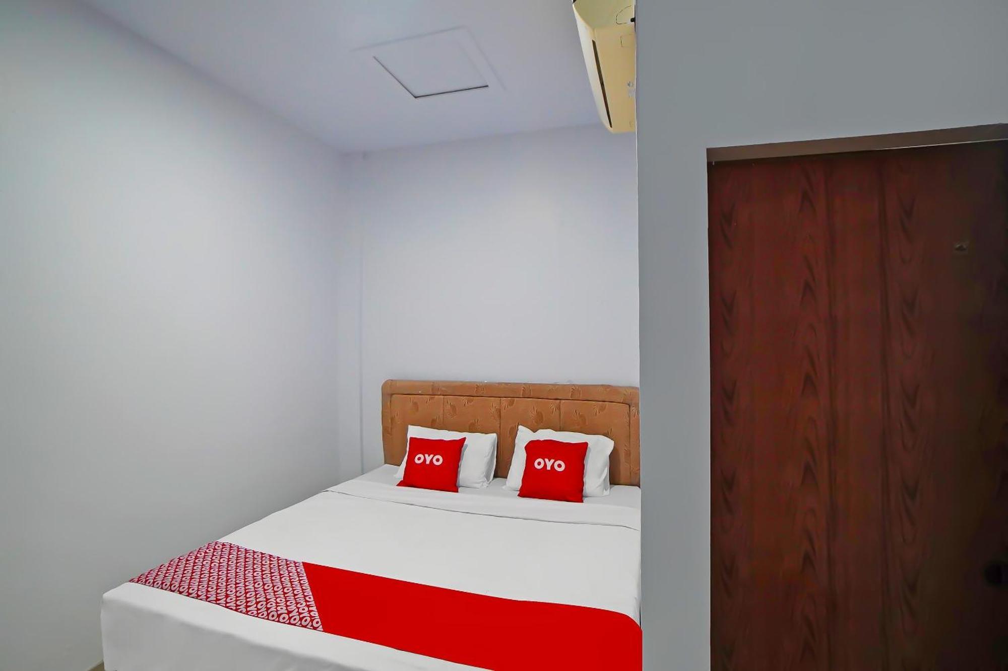 Oyo 92342 Hotel Batik Traveller Medan Exteriér fotografie