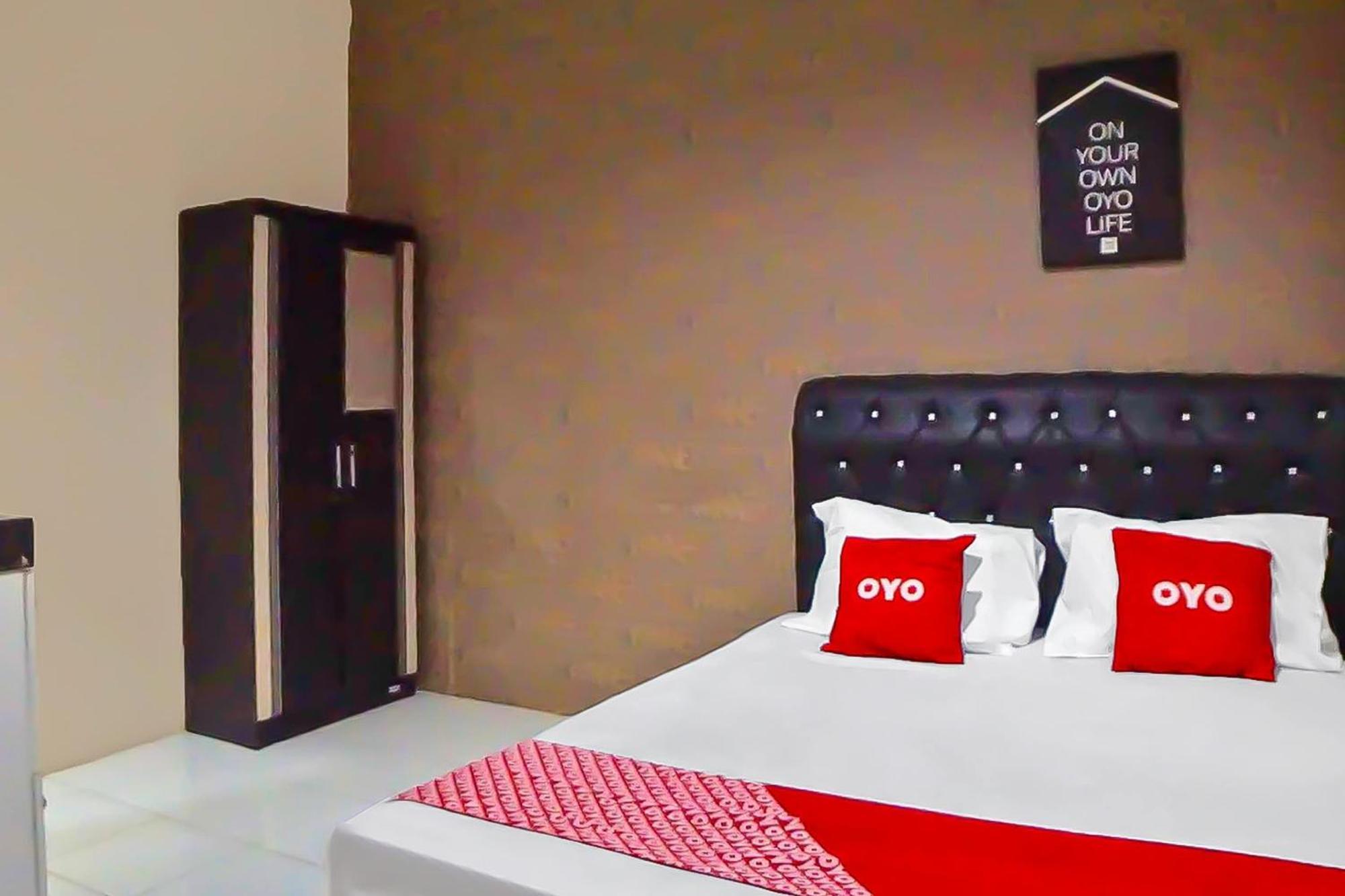 Oyo 92342 Hotel Batik Traveller Medan Exteriér fotografie